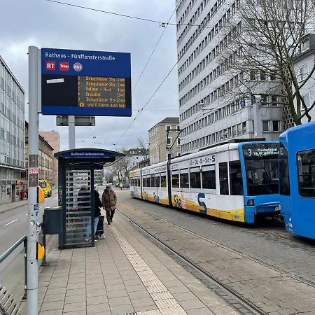 Cozy 500 M To Uni-kassel 招待所 3*