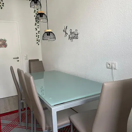 Cozy 500 M To Uni-kassel 招待所 3*