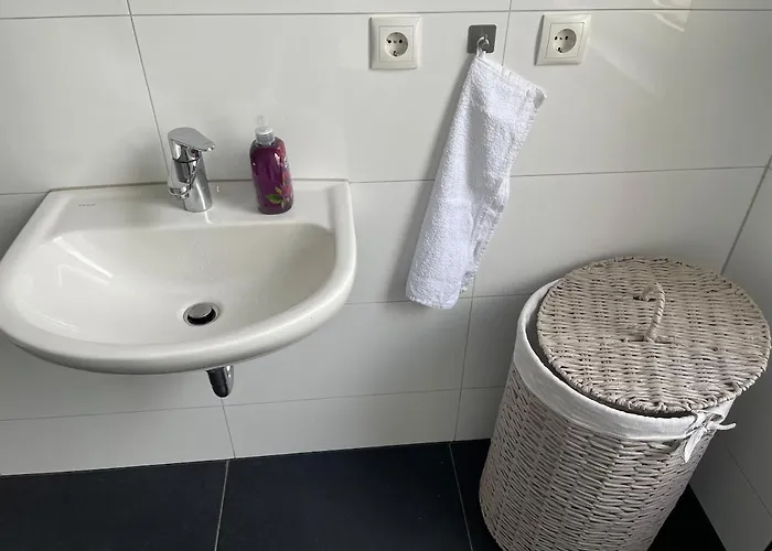 Cozy 500 M To Uni-kassel Kassel